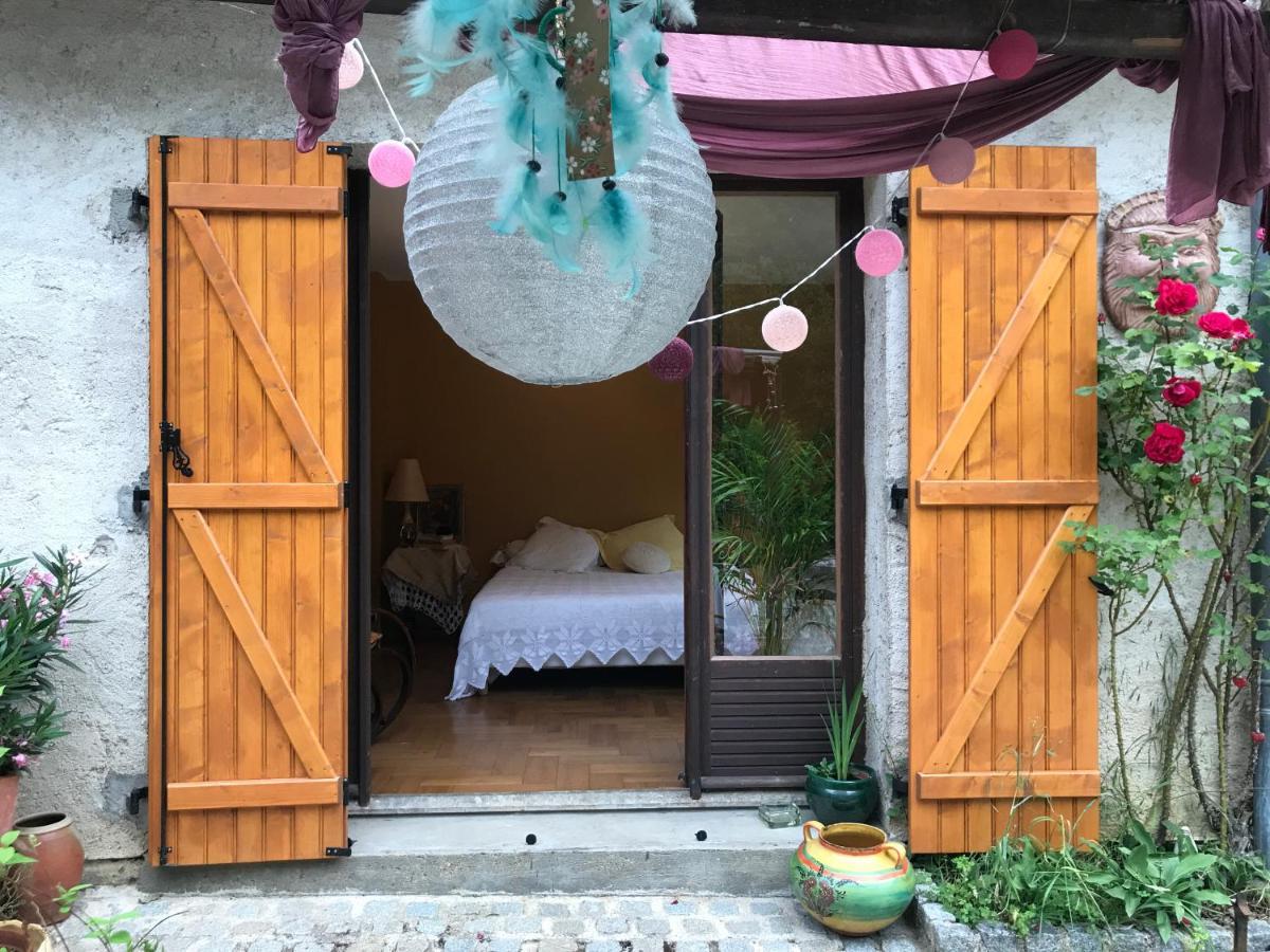 Au Pain Des Anges Hotell Saint-Gervais en-Belin Exteriör bild